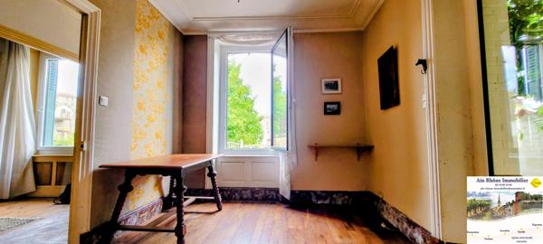 PANISSIERES Centre-ville Maison de ville avec jardin pour résidence principale ou secondaire