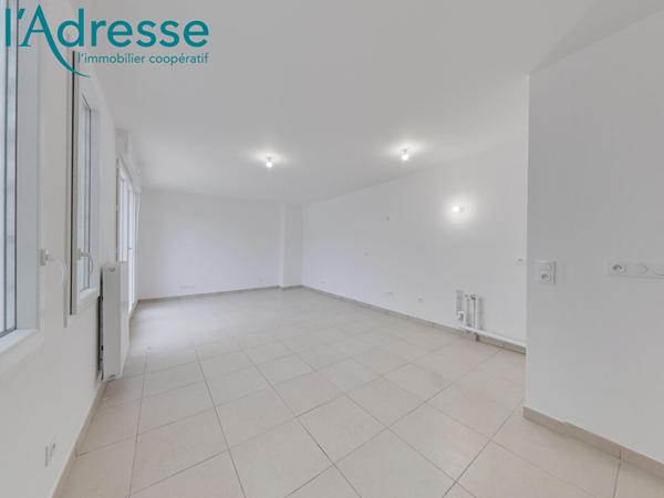 Appartement 3 pièce avec terrasse et parking en sous-sol