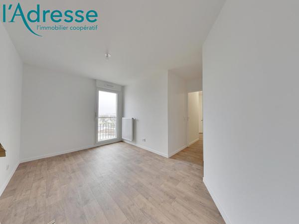 Appartement 3 pièce avec terrasse et parking en sous-sol