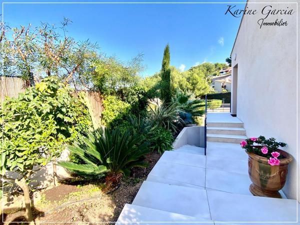 Sanary Sur Mer - LA CRIDE  Appartement 4 pièce(s) 103 m2 avec jardin privatif - garage et parking privatif