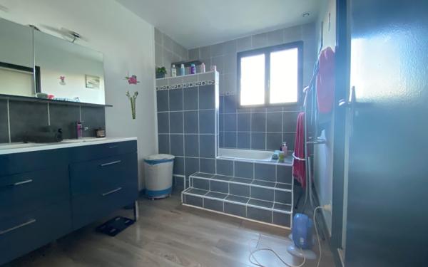 Maison à vendre    5 pièces •  Dornes