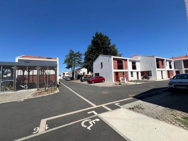 Capeyron maison de ville neuve avec jardin