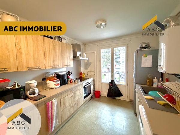 Orange (84100) Appartement 3 chambres avec balcon