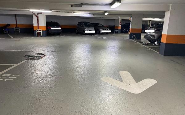 Stationnement à louer