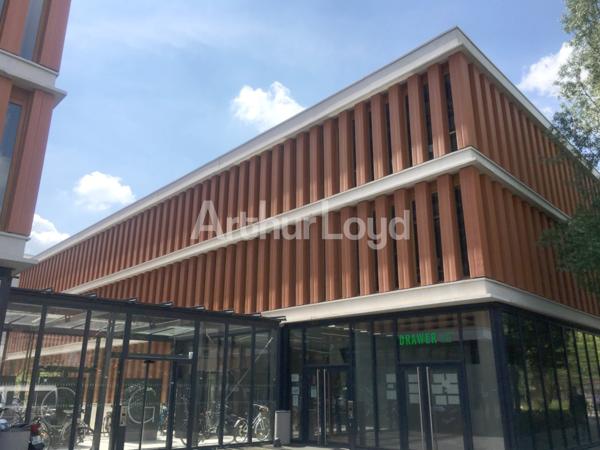 Bureaux modernes à louer à Lille - Immeuble BREEAM Very Good au coeur d'Euratechnologies - PMR sécurisé