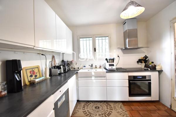 À vendre – Maison familiale avec piscine et dépendance à Ventabren (13122)