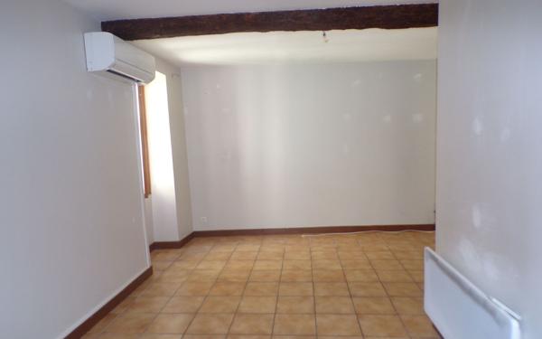 Appartement à vendre    2 pièces • 33,84 m2 La Tour-d'Aigues