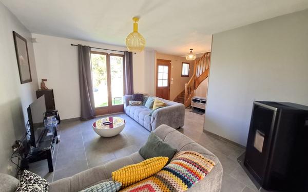 Maison à vendre    5 pièces • 115 m2 Cuise-la-Motte