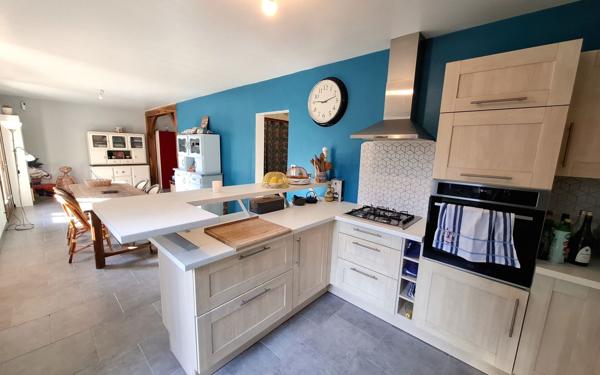 Maison à vendre    5 pièces • 115 m2 Cuise-la-Motte