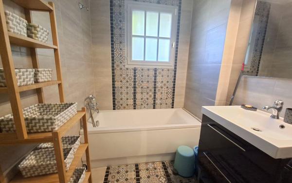 Maison à vendre    5 pièces • 115 m2 Cuise-la-Motte