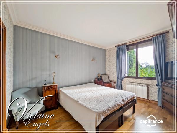 Grande maison familiale avec dépendances, piscine et vaste atelier à Pépieux (Aude – Minervois)