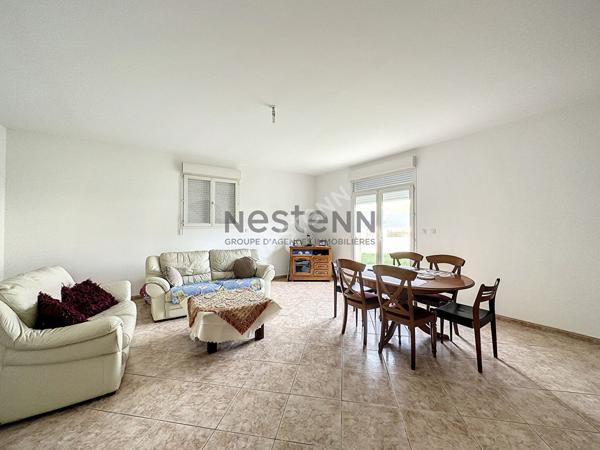 Maison à vendre à Segré d'environ 167m2 composée de 5 chambres, dont une au rez-de-chaussée, et un terrain de 1000m2