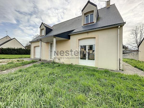 Maison à vendre à Segré d'environ 167m2 composée de 5 chambres, dont une au rez-de-chaussée, et un terrain de 1000m2