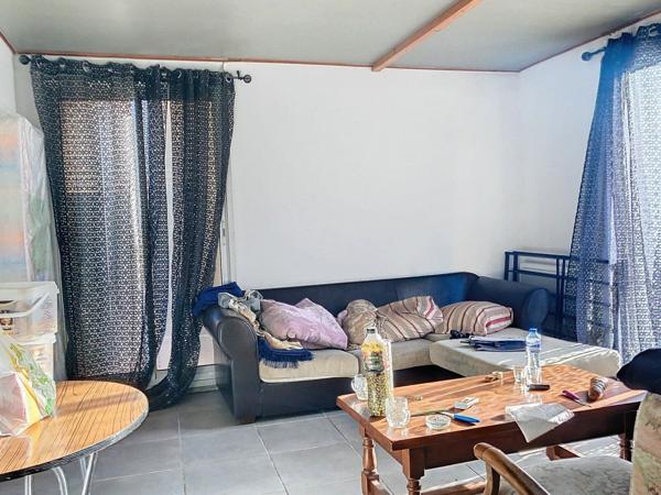 Appartement à vendre    2 pièces • 40 m2 Marseille 15