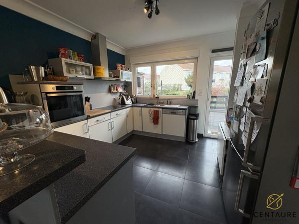 Maison semi-individuelle à vendre à Wasquehal - 4 chambres jardin et garage!