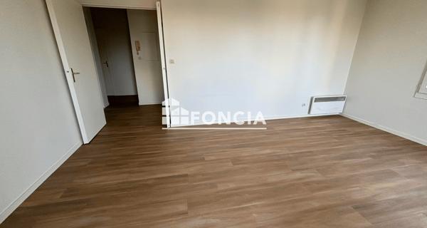 Location Appartement 2 pièces 46.79 m² - Mantes-la-jolie 78200