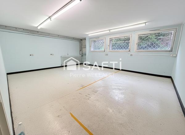 Local commercial en centre-ville de 231 m²