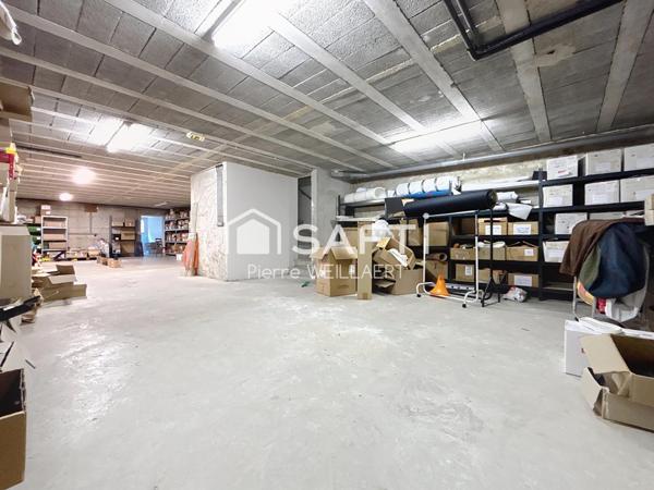 Local commercial en centre-ville de 231 m²