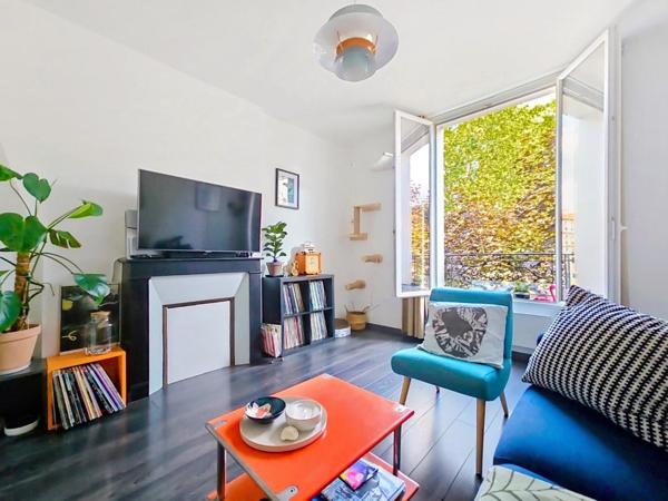 Appartement 3 pièces au pied du métro