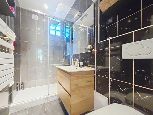 Appartement 3 pièces au pied du métro
