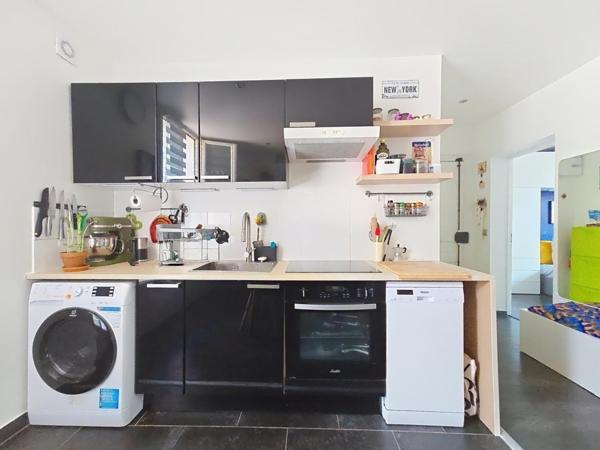 Appartement 3 pièces au pied du métro
