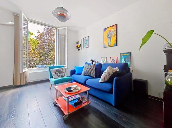 Appartement 3 pièces au pied du métro