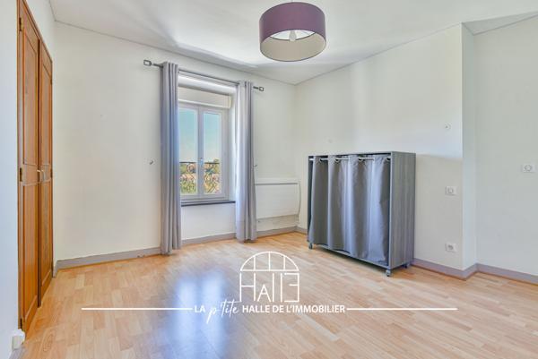 Maison
         5 pièces
        - 171 m² 199 900 € *