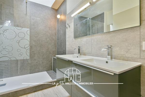 Maison
         5 pièces
        - 171 m² 199 900 € *
