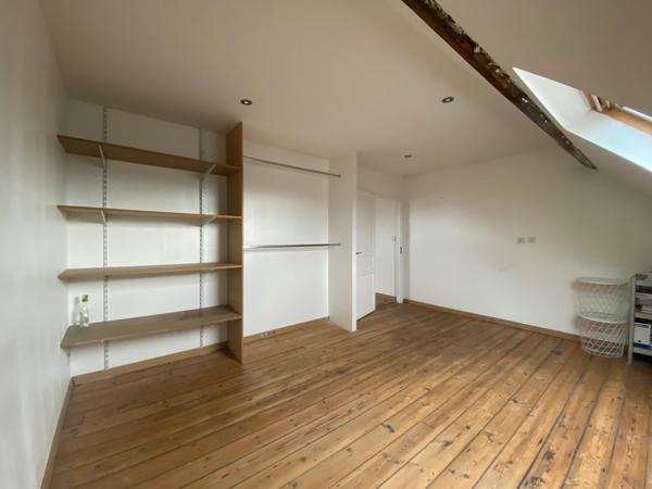 CHARMANTE MAISON DE VILLE 3 CHAMBRES JARDIN