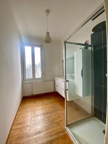 CHARMANTE MAISON DE VILLE 3 CHAMBRES JARDIN