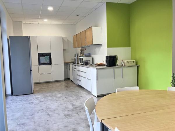 Local Professionnel 1166m² multi usages -loué partiellement -Saint -Avold