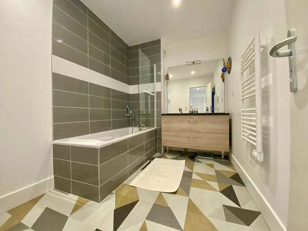 À VENDRE // DINAN -SUPERBE DUPLEX T3 NEUF DE 91 M² AVEC TERRASSE PLEIN SUD