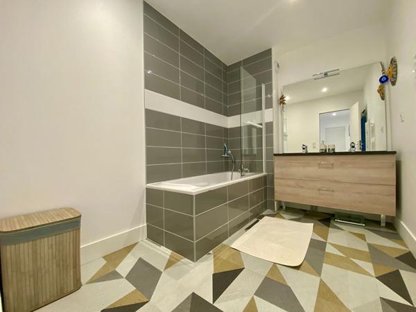 À VENDRE // DINAN -SUPERBE DUPLEX T3 NEUF DE 91 M² AVEC TERRASSE PLEIN SUD