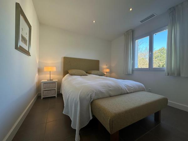 Superbe maison d'architecte avec annexes et vues