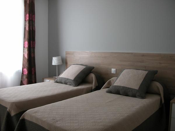 ROCHEFORT - RESIDENCE DE 7 LOGEMENTS MAGNIFIQUES PRESTATIONS MEUBLE DE TOURISME DE 3 ***