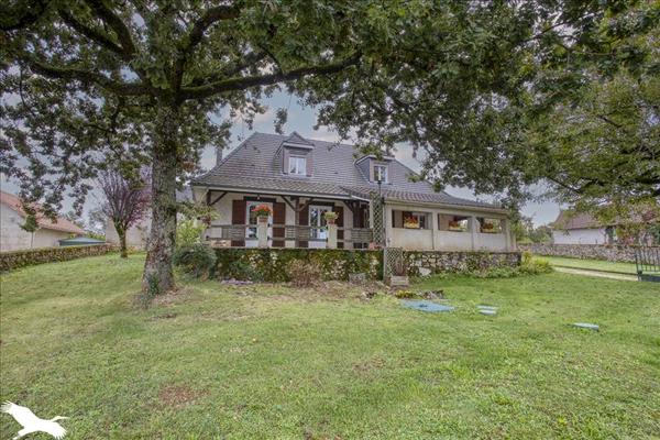 Maison à vendre |  Terrasson-Lavilledieu |  6 pièces | 140 m²