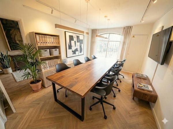 Bureaux à vendre à Neuilly-sur-Seine immeuble indépendant avec rooftop