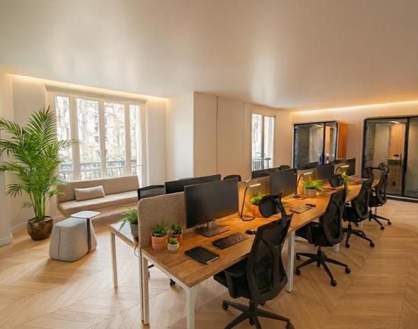 Bureaux à vendre à Neuilly-sur-Seine immeuble indépendant avec rooftop