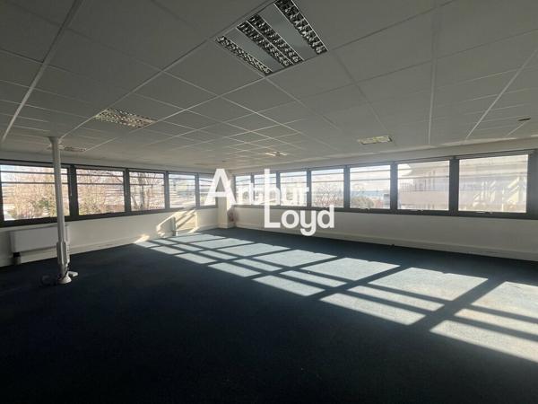 Espace de bureaux à louer sur Villeneuve Loubet