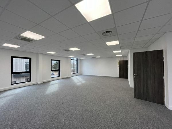 A VENDRE - BUREAUX - 284 M2 - SAINT-QUENTIN :