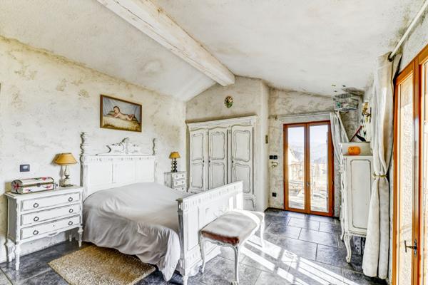 Le Broc (06510) Élégance Authentique et Évasion au Cœur du Haut Pays Niçois : Domaine Historique de 678 m² avec Vue Panoramiqu