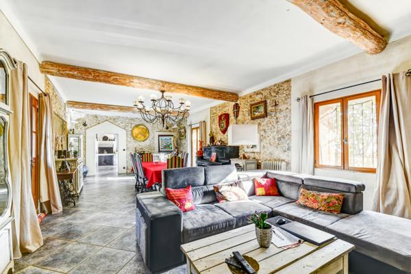 Le Broc (06510) Élégance Authentique et Évasion au Cœur du Haut Pays Niçois : Domaine Historique de 678 m² avec Vue Panoramiqu