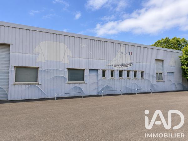 Murs commerciaux  à vendre 2 400 m² Les Mureaux