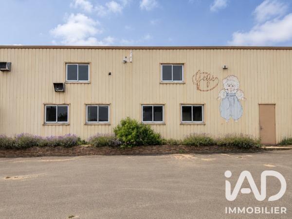 Murs commerciaux  à vendre 2 400 m² Les Mureaux