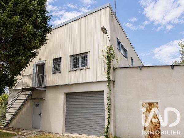 Murs commerciaux  à vendre 2 400 m² Les Mureaux