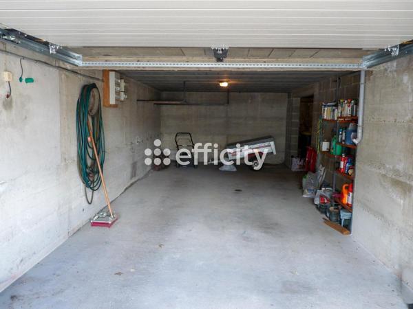 Maison
         5 pièces
        - 128 m² Exclusivité 190 000 € *