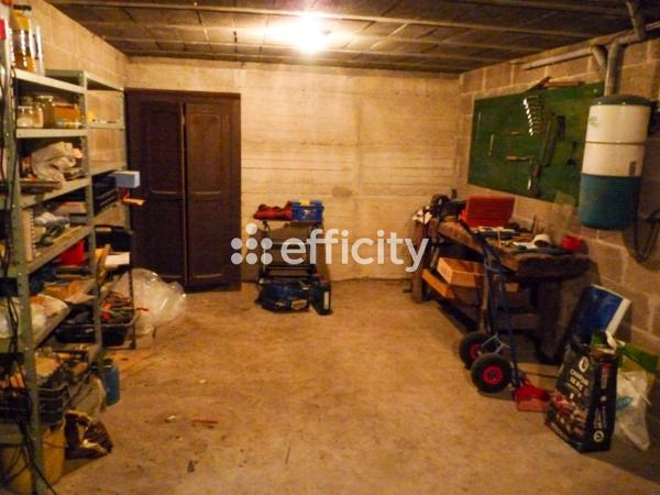 Maison
         5 pièces
        - 128 m² Exclusivité 190 000 € *