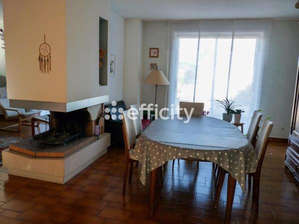 Maison
         5 pièces
        - 128 m² Exclusivité 190 000 € *