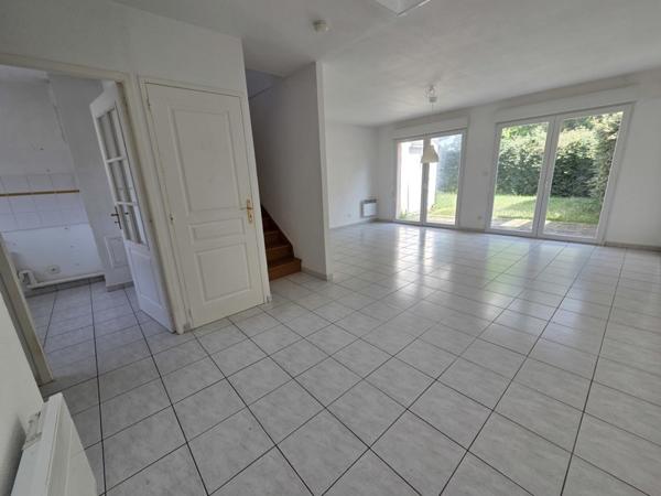 Maison à vendre 124 995 € Saint-Seurin-sur-l'Isle 4 p 79 m² DPE D