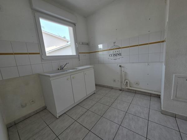 Maison à vendre 124 995 € Saint-Seurin-sur-l'Isle 4 p 79 m² DPE D